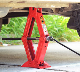 如何給自己的愛車選擇一臺規格合適的千斤頂